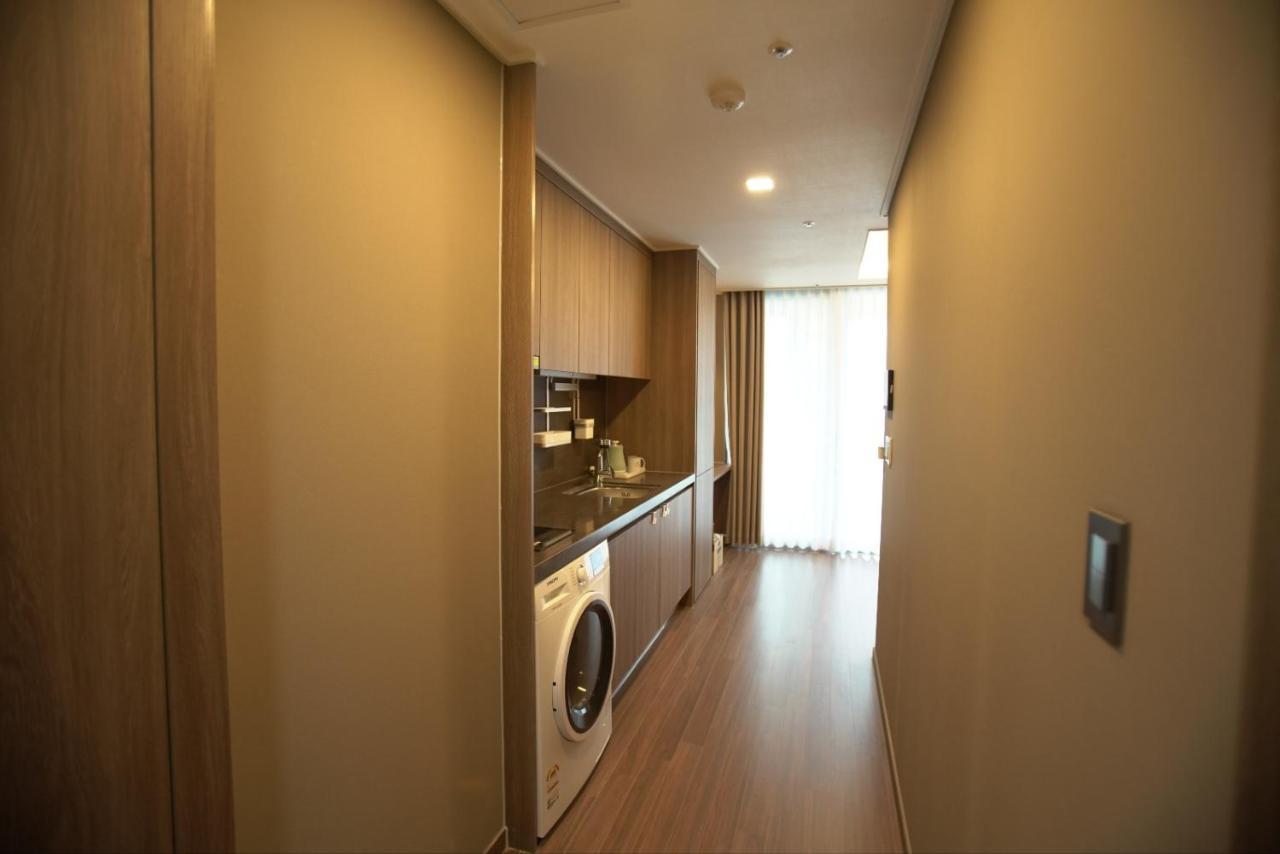 Sienna Ambassador Residence Busan Esterno foto