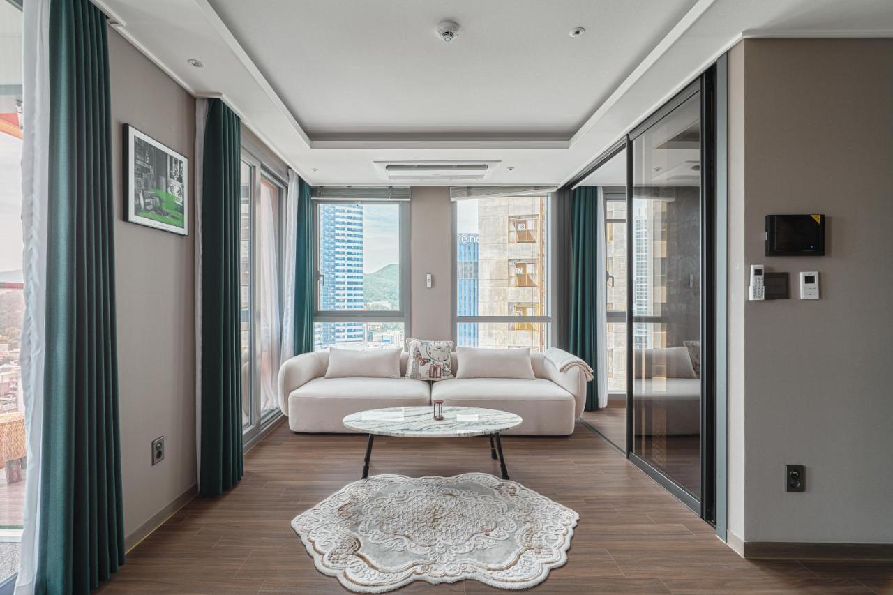 Sienna Ambassador Residence Busan Esterno foto